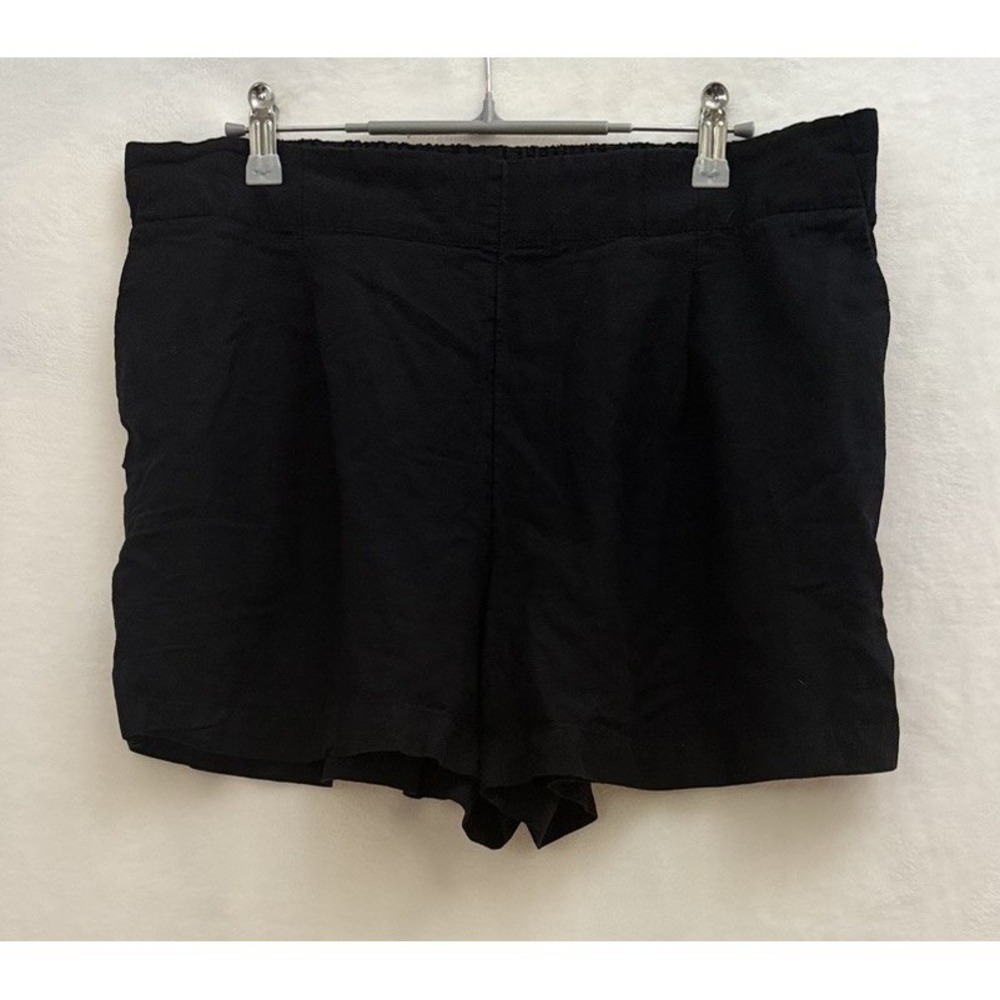 LOFT Black Linen Blend Pull-On Shorts Women's‎ L Flowy Goth Minimalist Dark